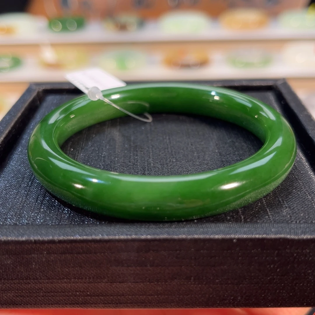 和田玉未镶嵌手镯菠菜绿55.6