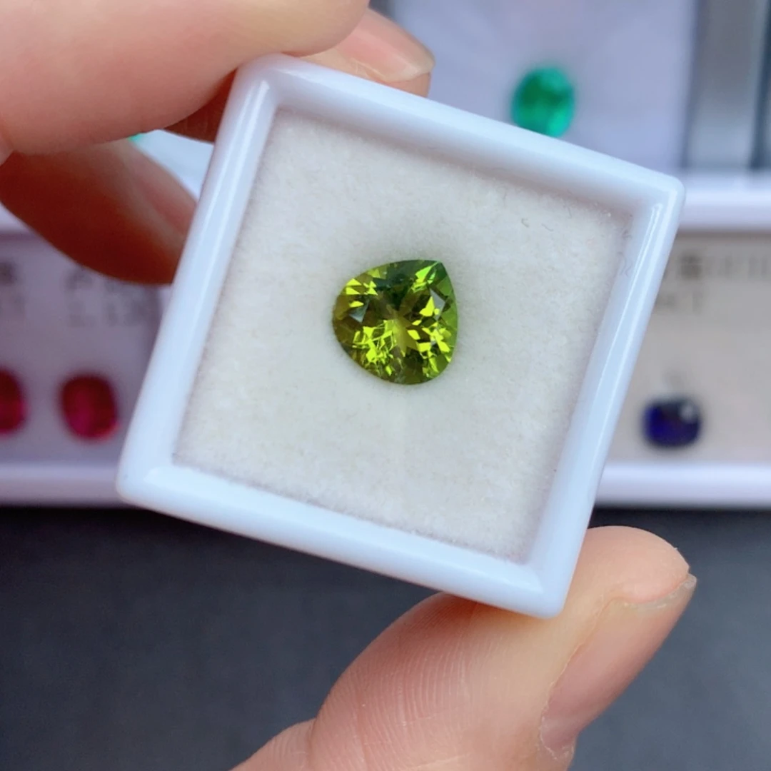 未镶嵌1.83克拉裸石绿色碧玺