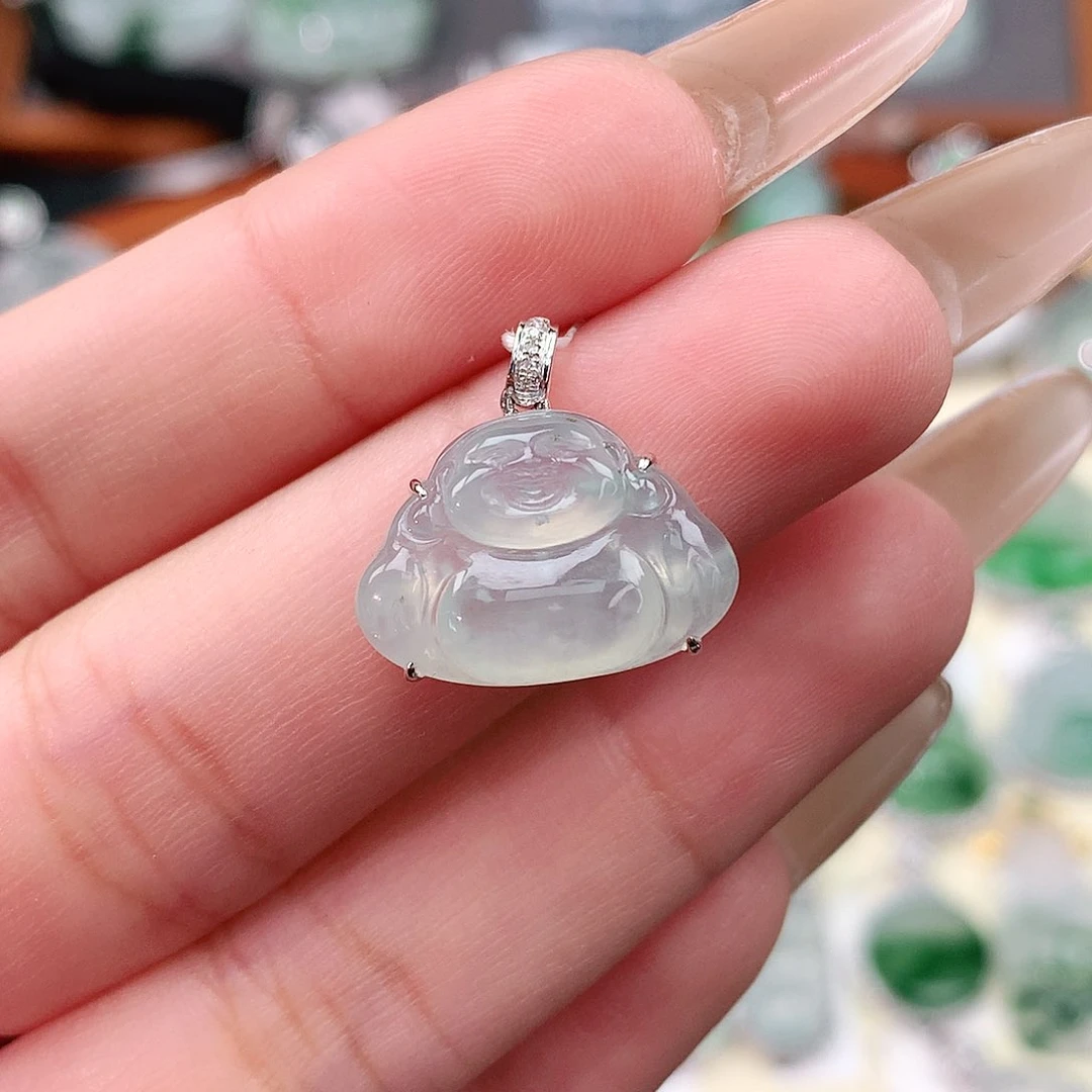 颈饰18K金镶嵌翡翠佛公