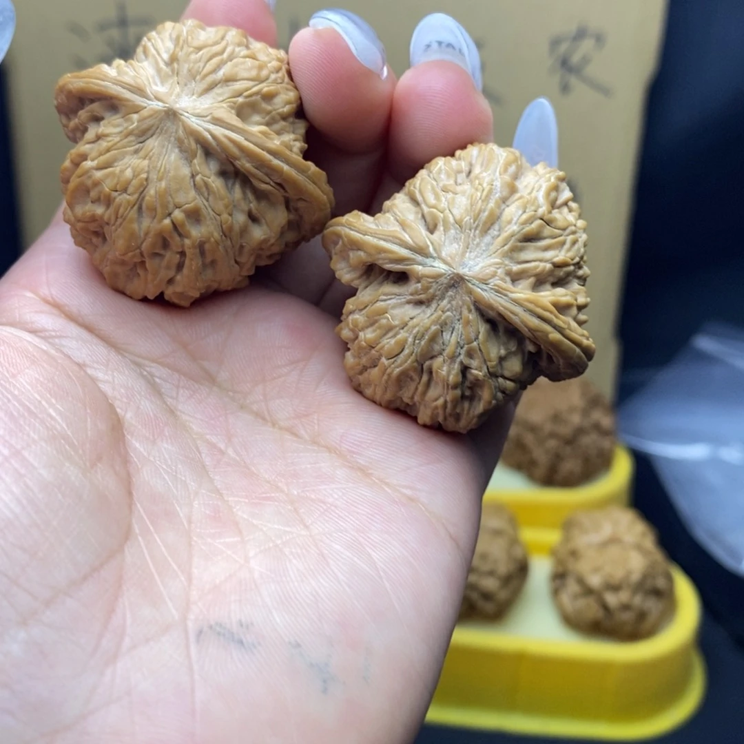 文玩核桃吊坠磨盘