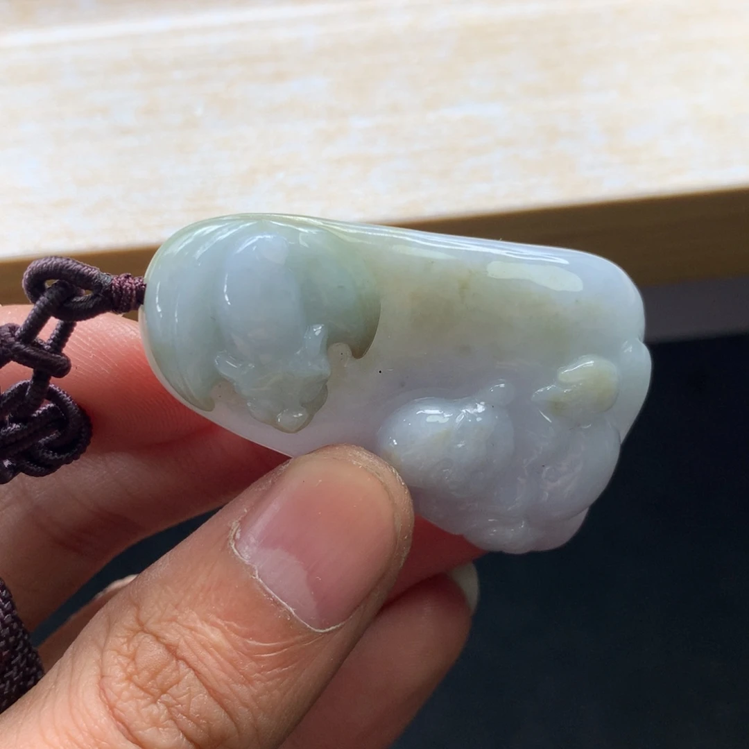 翡翠未镶嵌颈饰吊坠