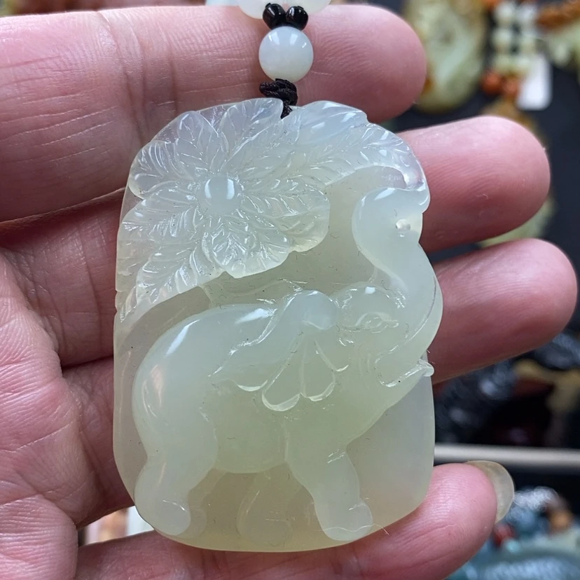 【闪购商品】蛇纹石玉吊坠未镶嵌