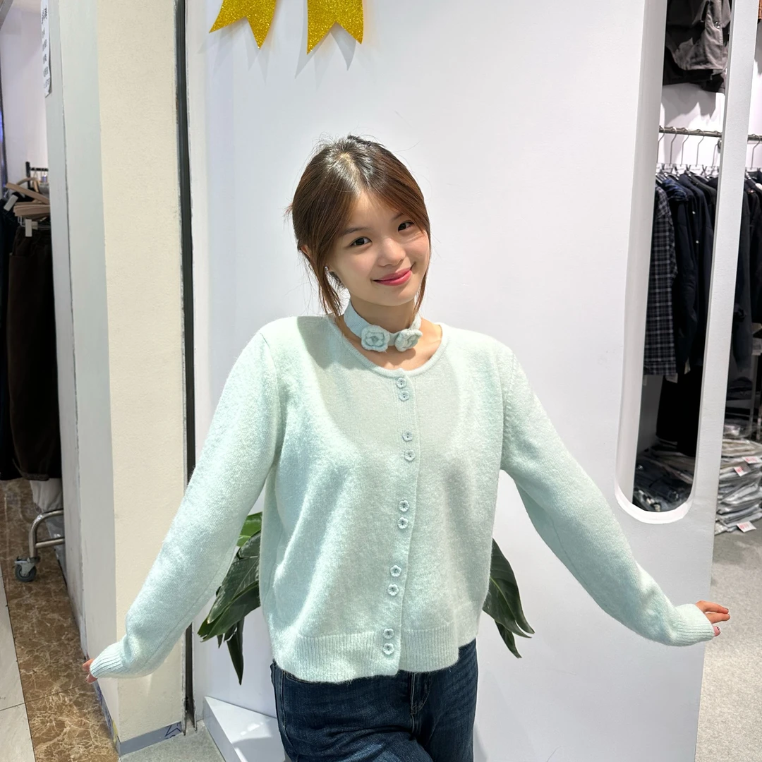 圆领秋季女短款长袖毛针织衫开衫时尚