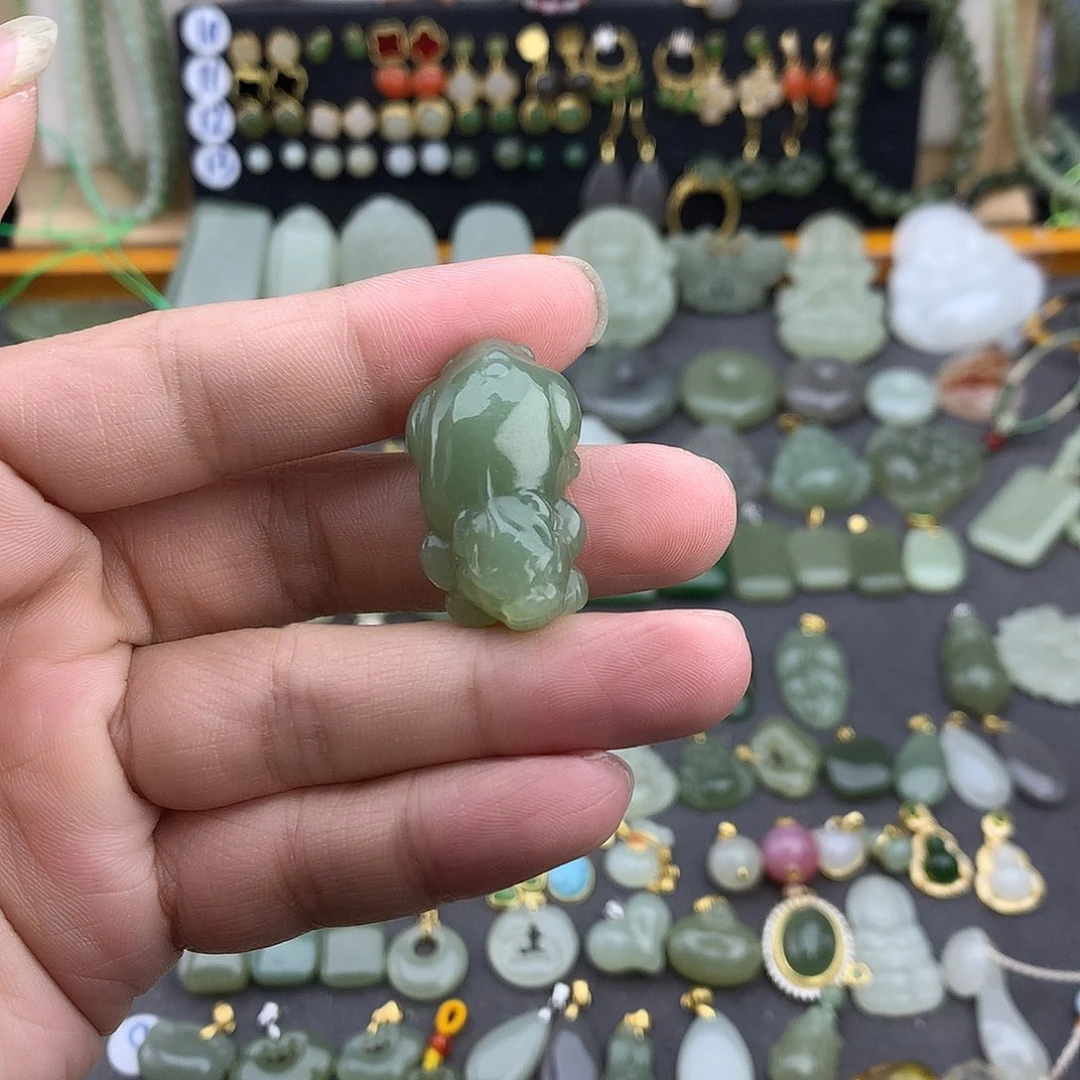 和田玉未镶嵌吊坠(不含链)