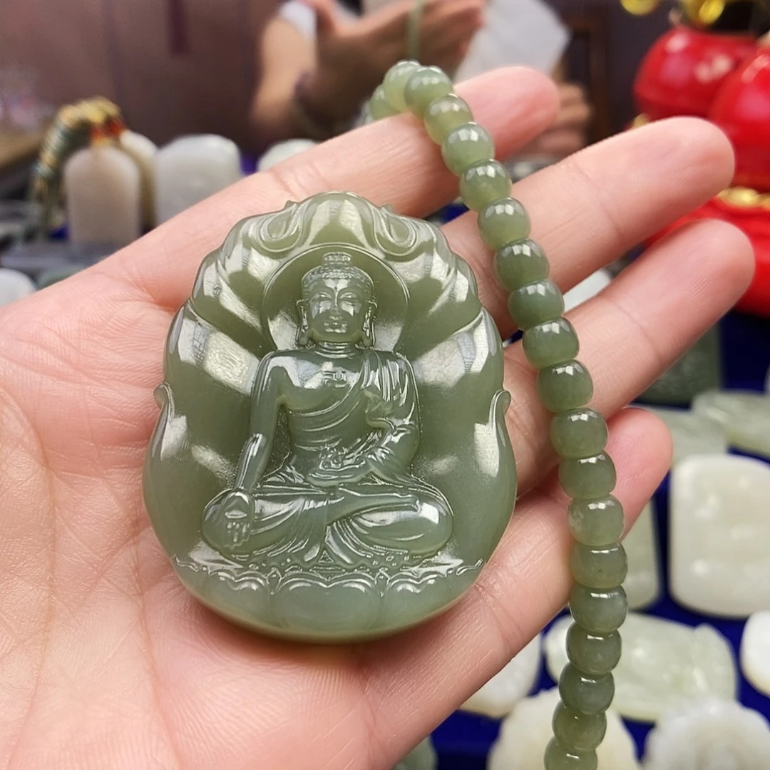小***y和田玉未镶嵌颈饰