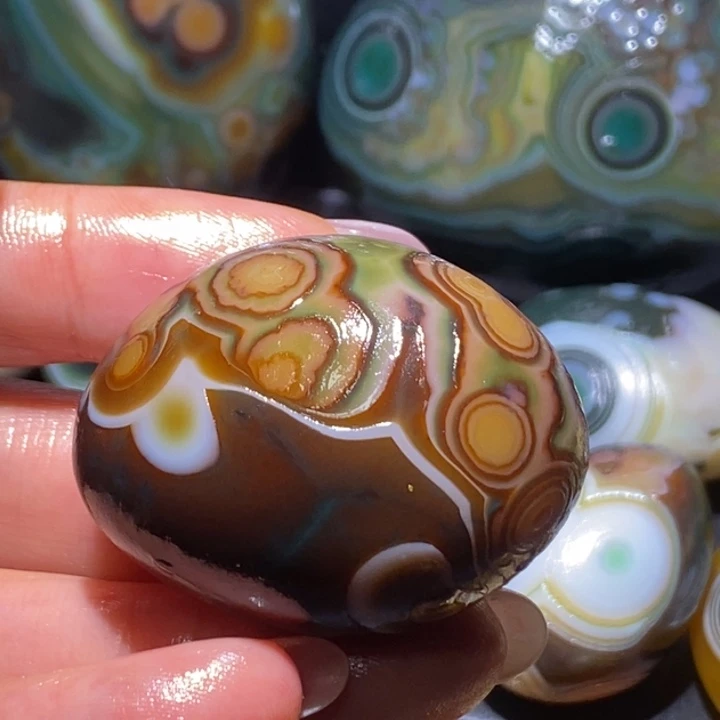 玛瑙/玉髓未镶嵌珠宝奇石104