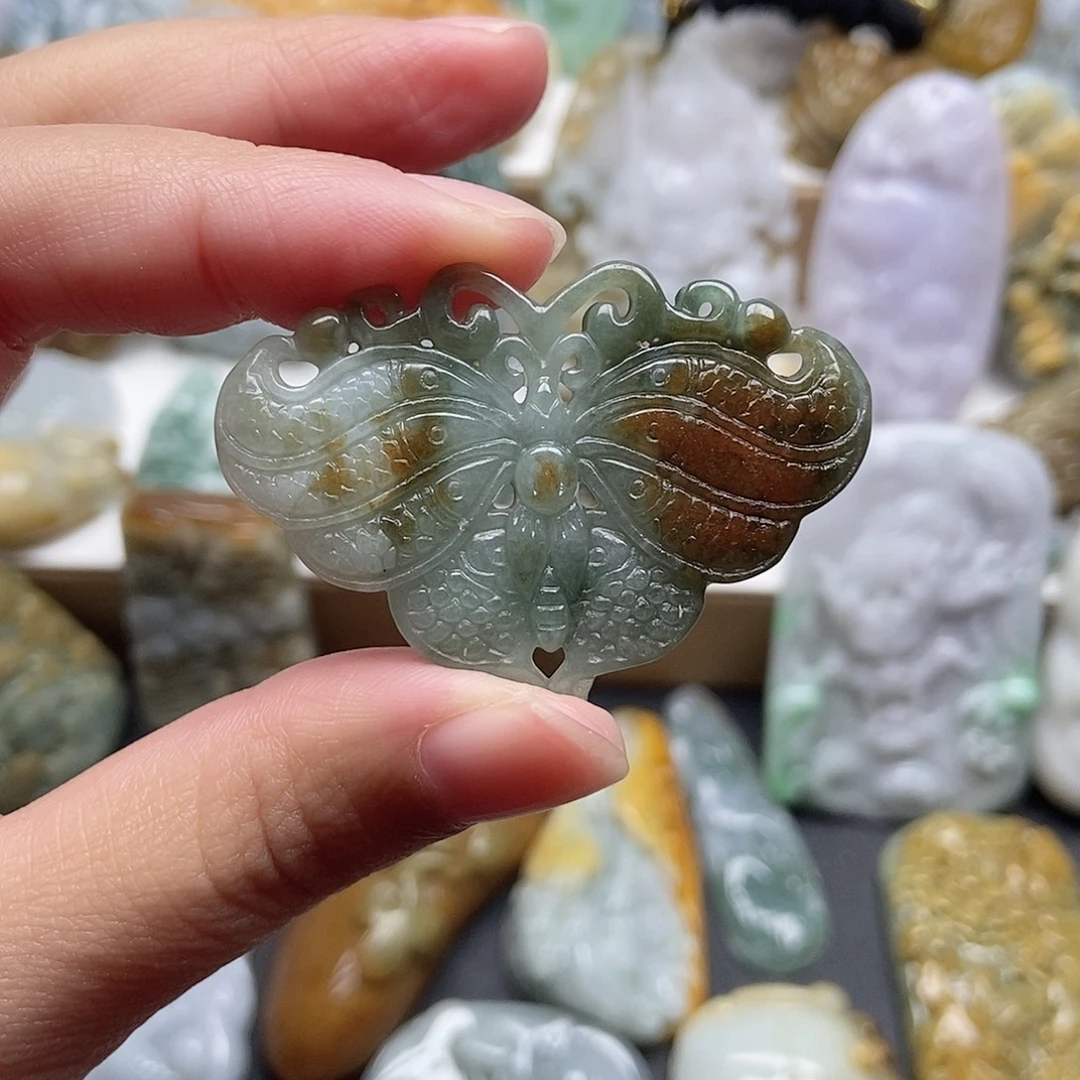 翡翠未镶嵌颈饰翡翠