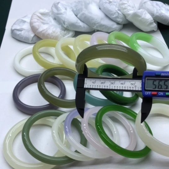 新疆湖水绿56.5圈口