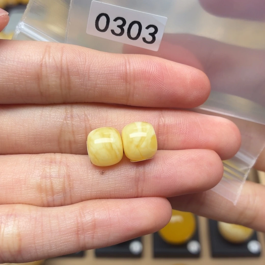 浅***风琥珀未镶嵌裸石蜜蜡微瑕