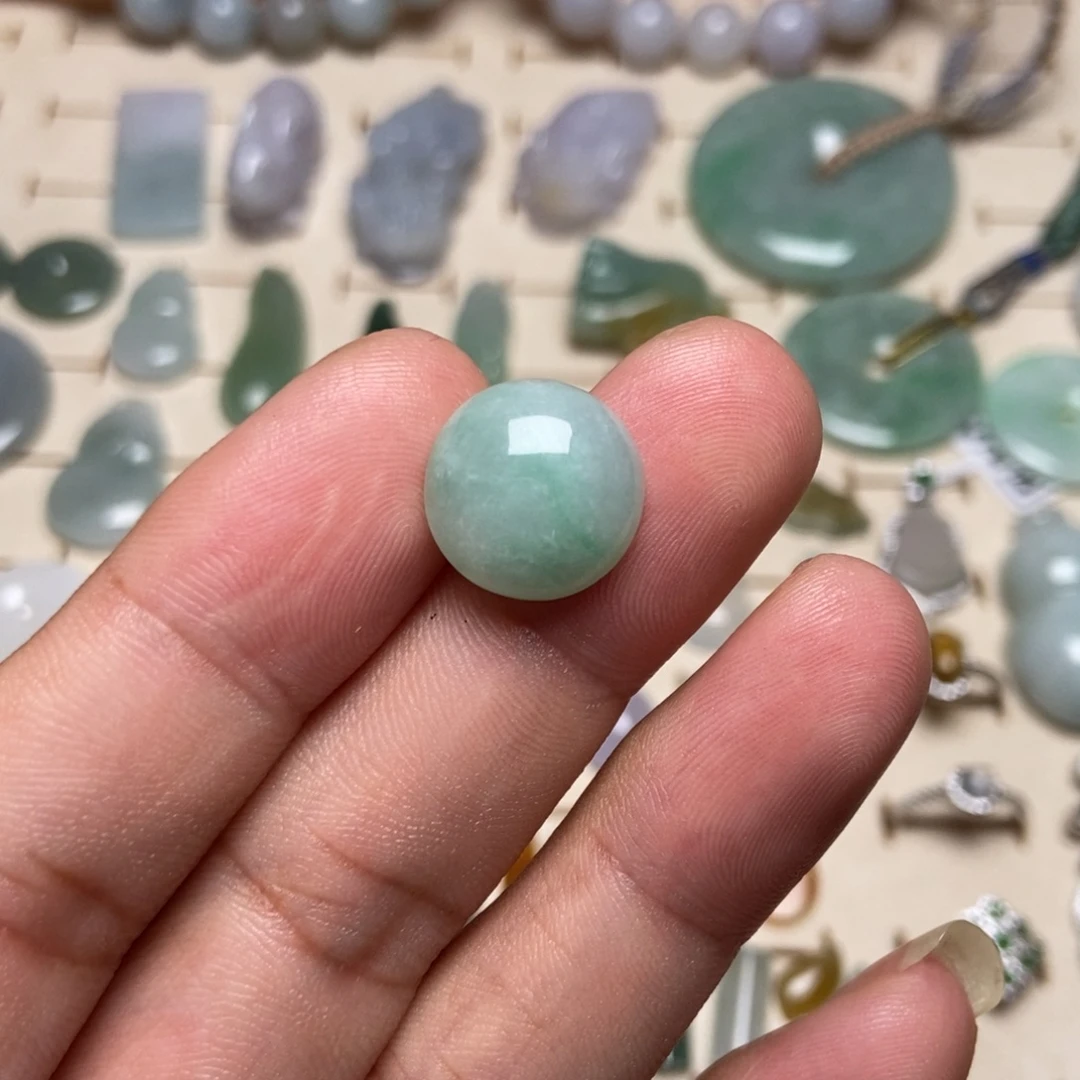 颈饰未镶嵌翡翠缅甸翡翠