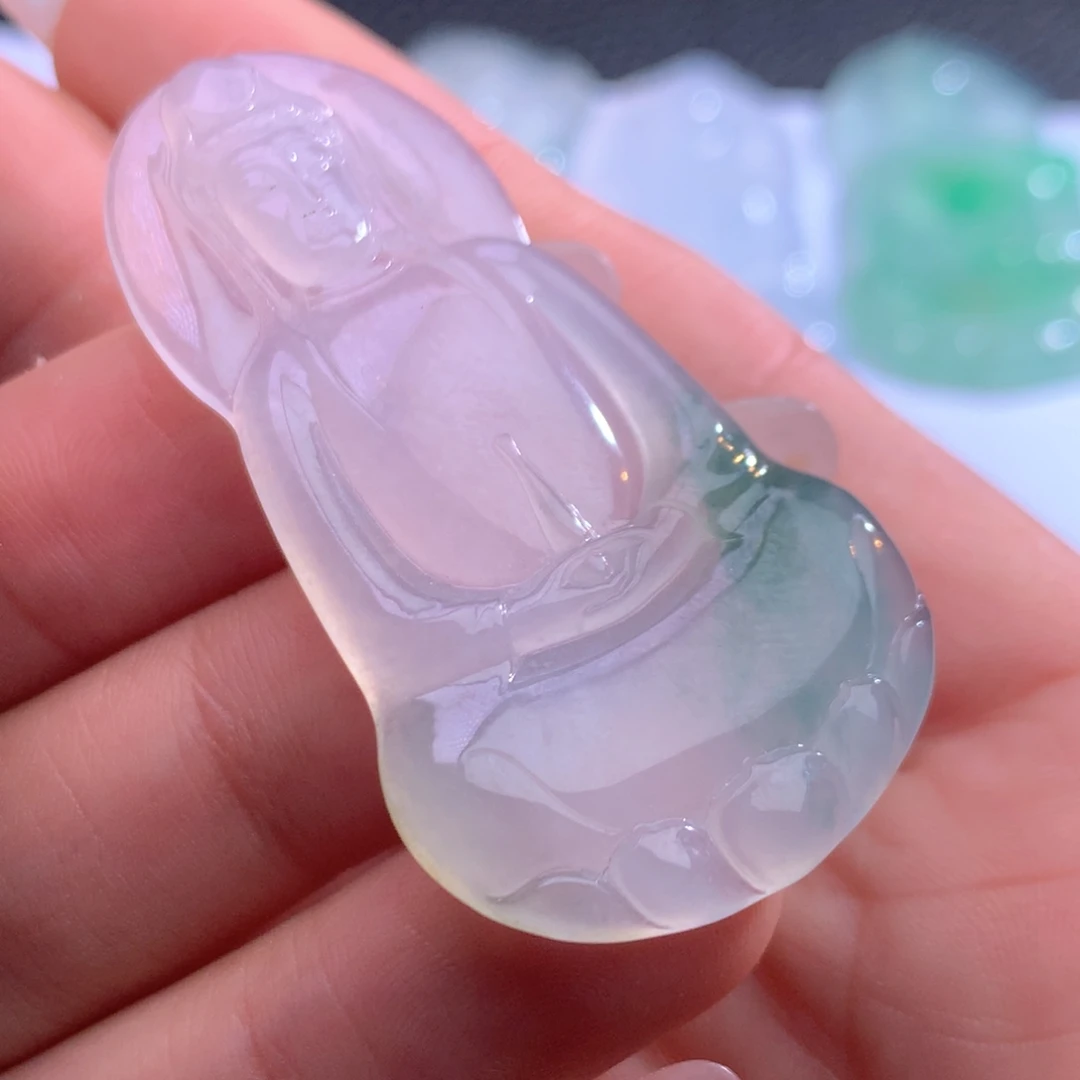 翡翠未镶嵌颈饰缅甸