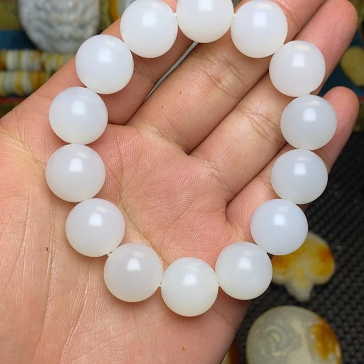 和田玉未镶嵌吊坠(赠链)