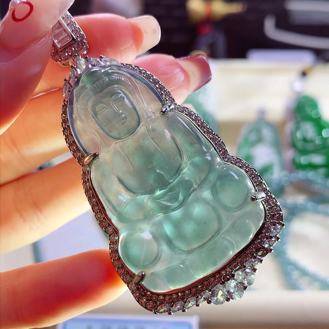 翡翠颈饰未镶嵌天然