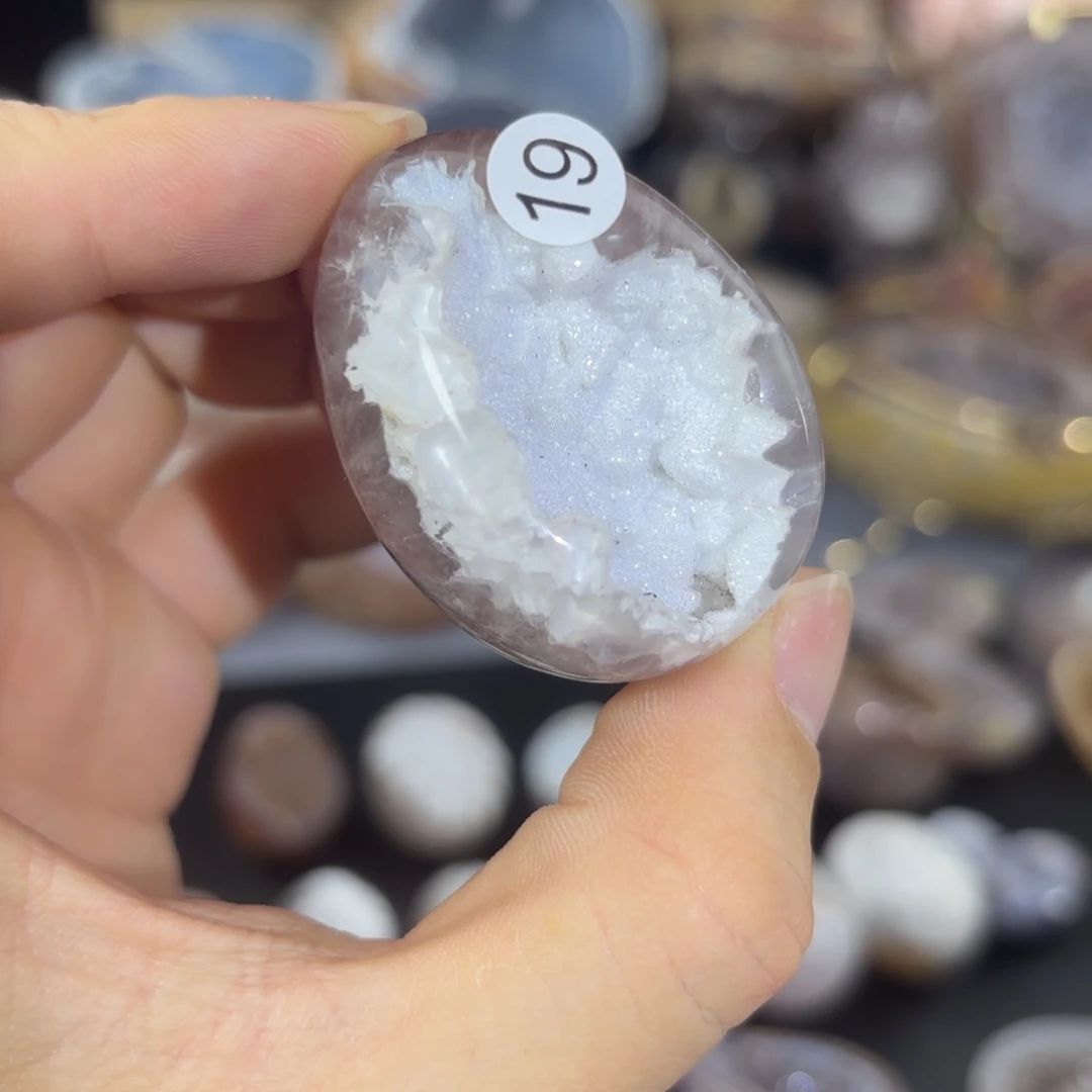 玛瑙/玉髓未镶嵌珠宝奇石