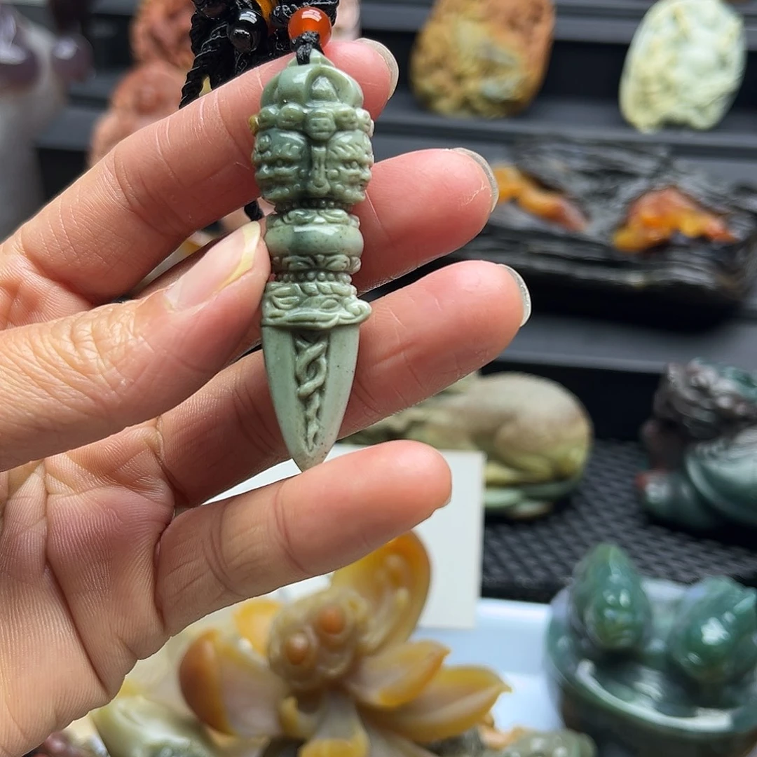 石英质玉颈饰未镶嵌白***Ծ
