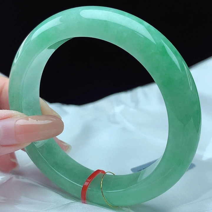 翡翠未镶嵌手镯56圈4195