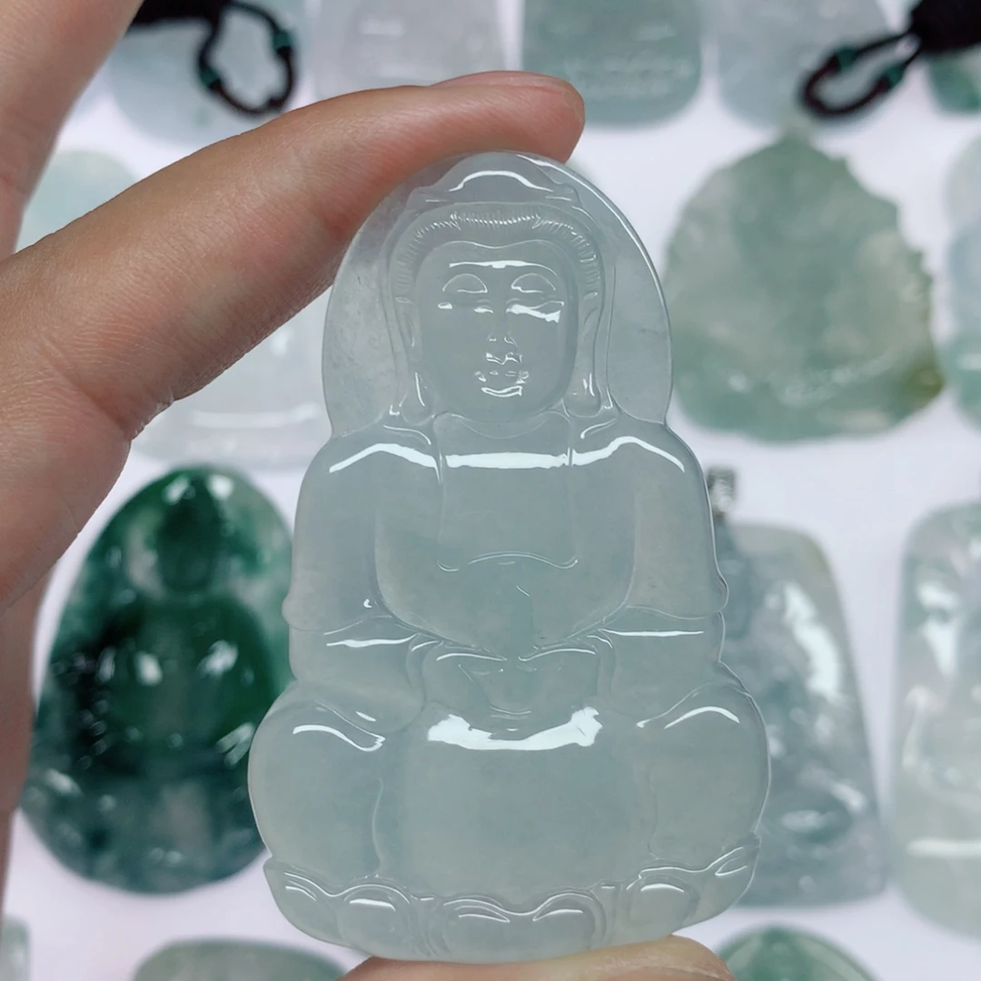 曹***哥翡翠未镶嵌挂件正装观音