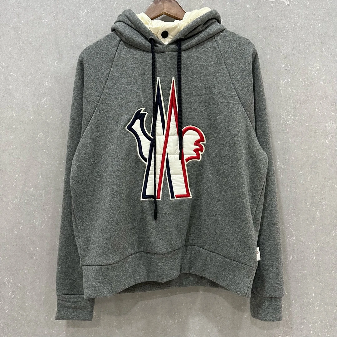 99新 MONCLER 羽绒拼接加绒logo灰色帽衫 L码 SL004382