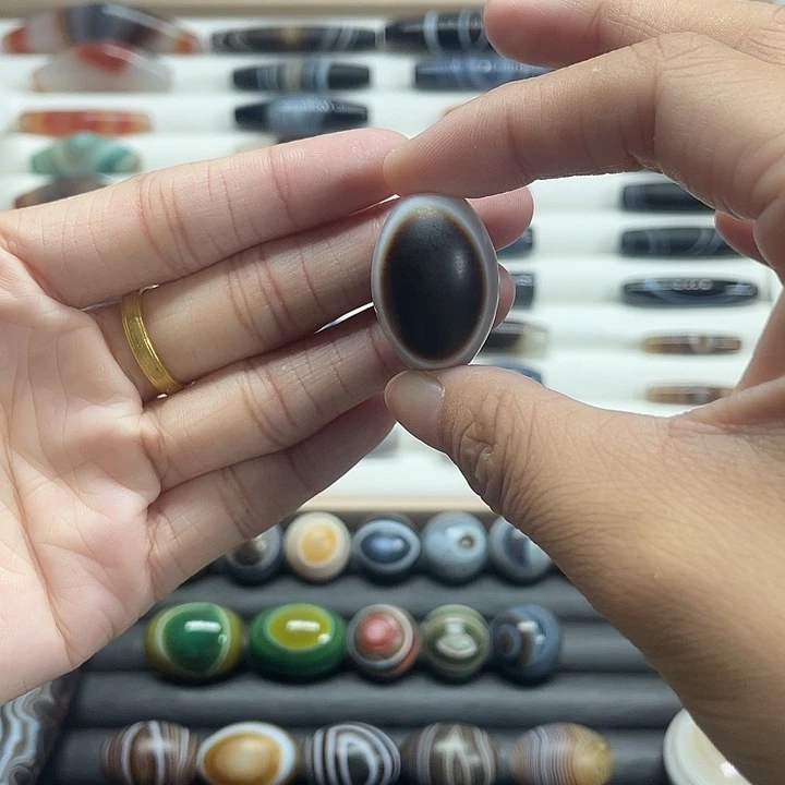 玛瑙/玉髓合金颈饰