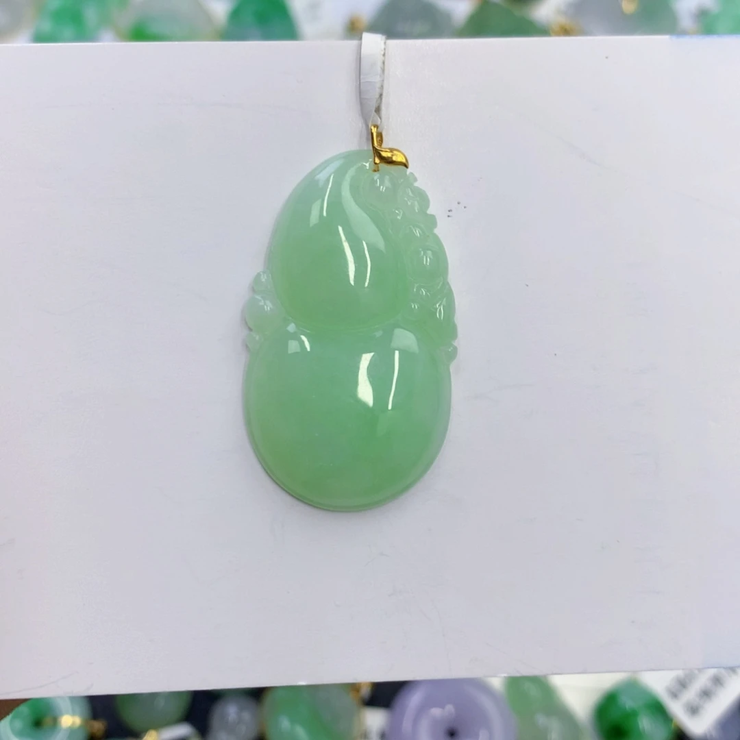 颈饰18K金镶嵌翡翠翡翠