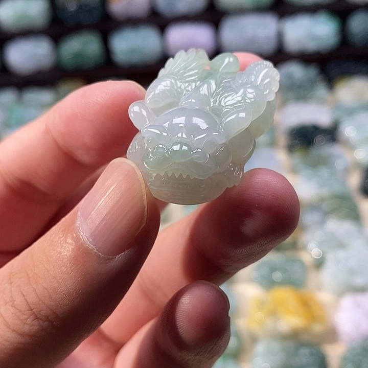 颈饰未镶嵌翡翠貔貅