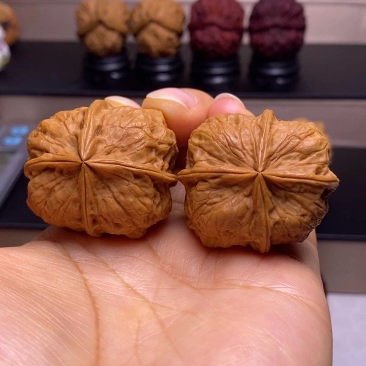 文玩核桃把件战斧四楞20