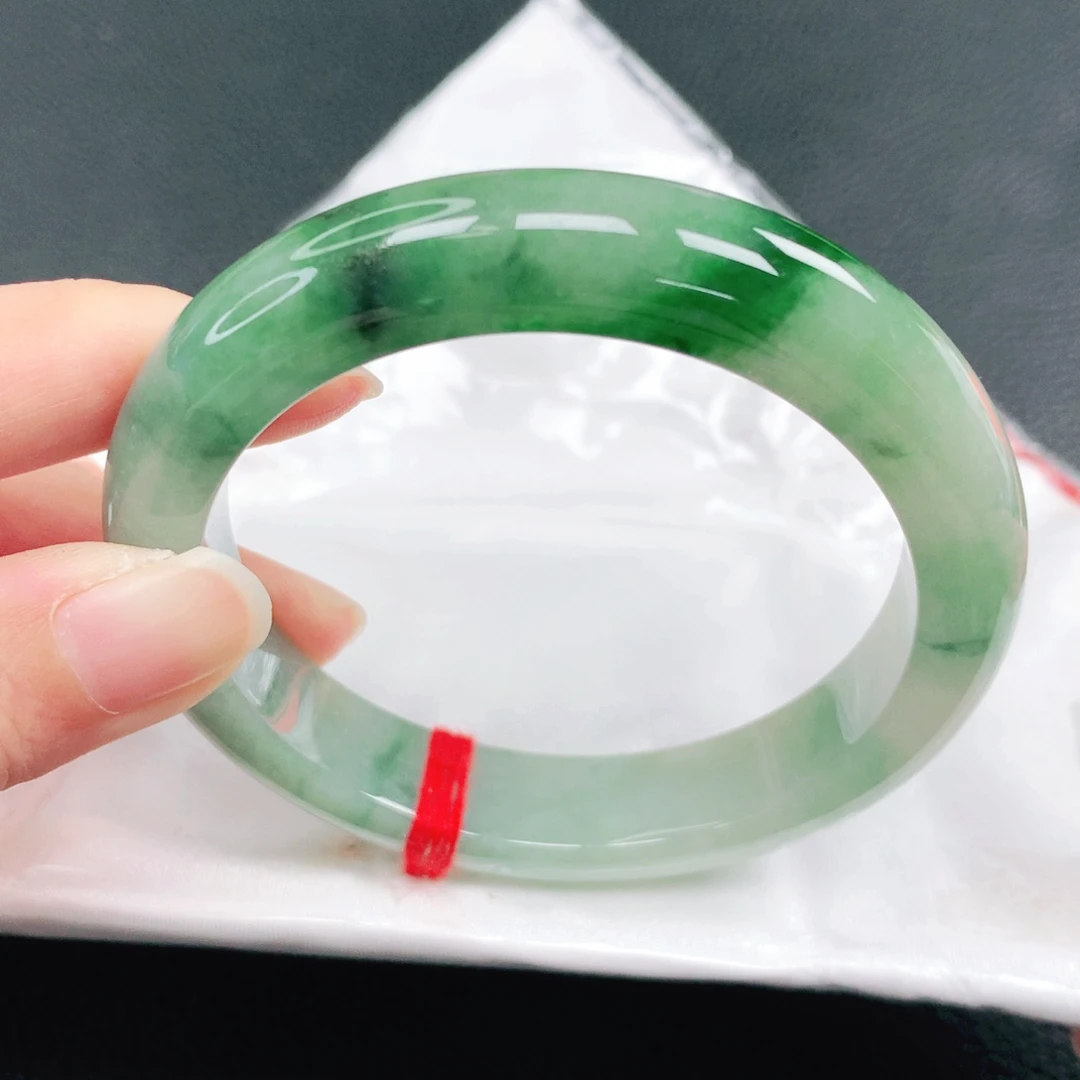 翡翠未镶嵌手镯57圈