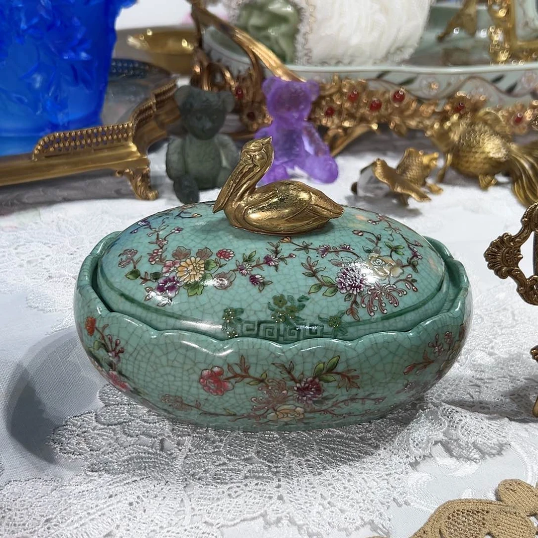 陶瓷F3231铜配瓷鹈鹕款收纳盒果盒