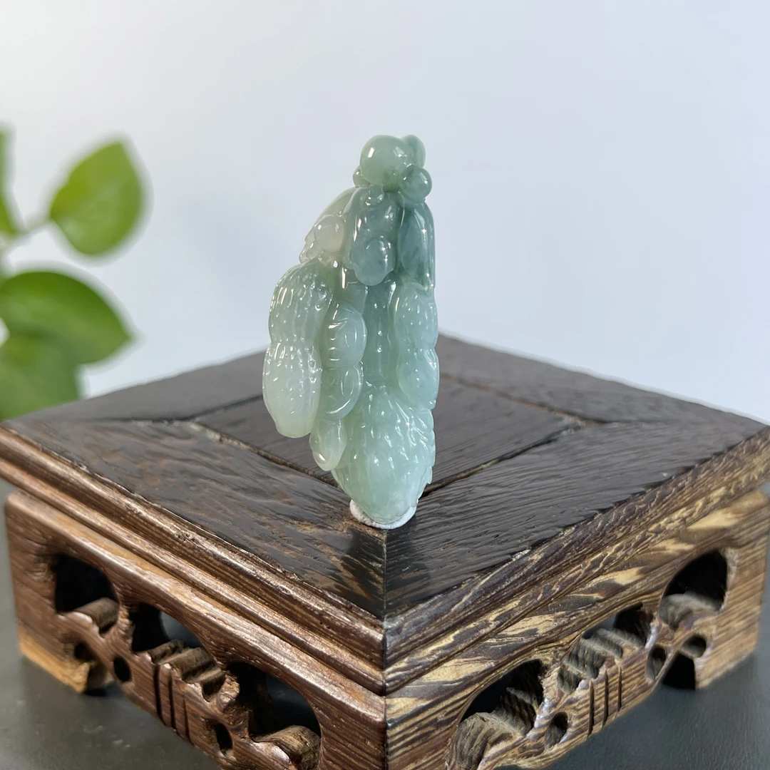 JYB30-29  天然缅甸翡翠A货 好事发生