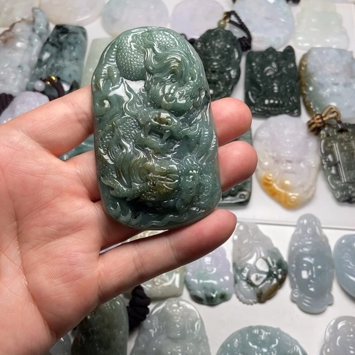 翡翠未镶嵌颈饰双龙50