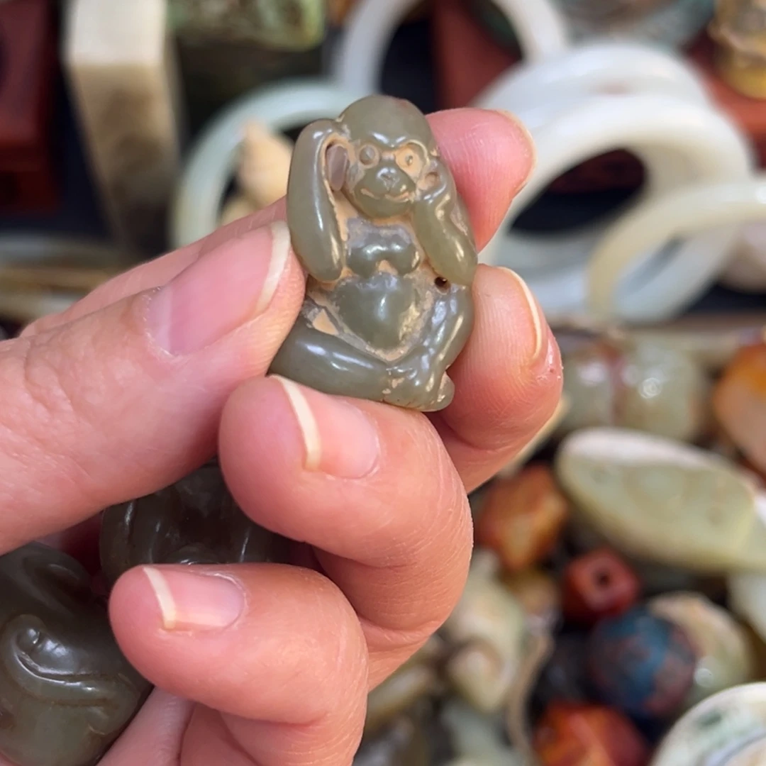 和田玉（糖玉）未镶嵌挂件