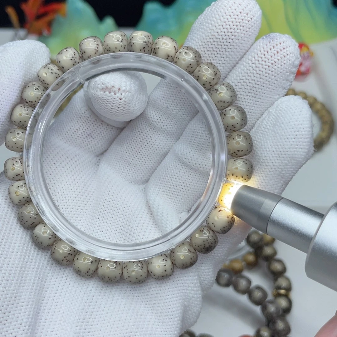 星月菩提手串16。8/7灰冰冰晶果冻