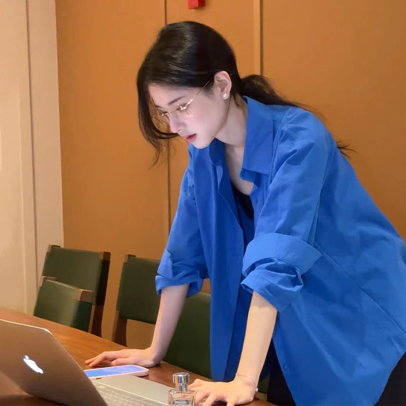 克莱因蓝色衬衫女款2025新款法式气质衬衣外套长袖上衣设计感小众