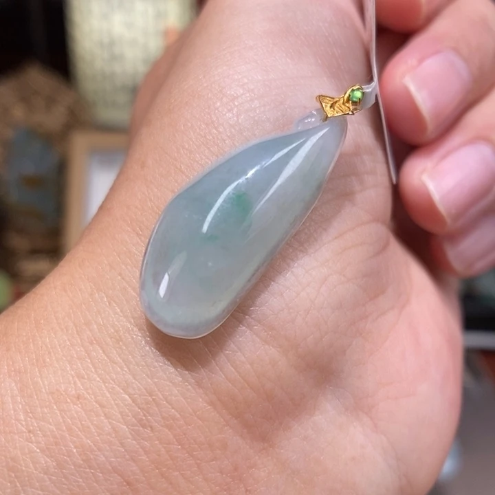 【闪购商品】颈饰18K金镶嵌翡翠40