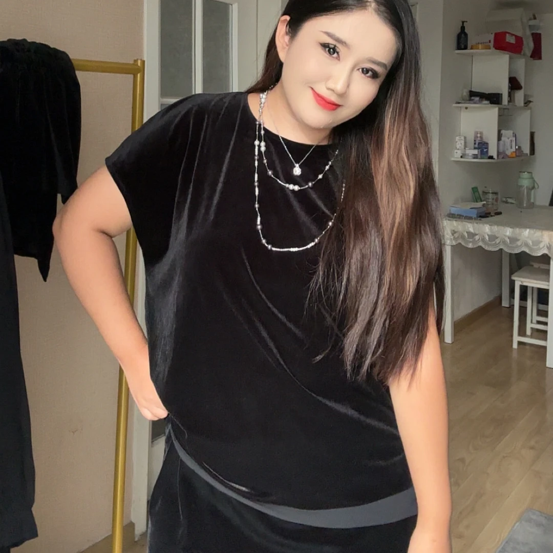 喜事不断大码圆领无袖纽扣落肩袖黑色休闲打底衫+半身裙