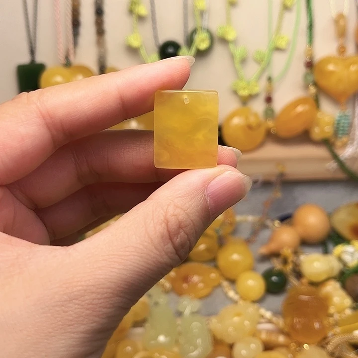 蜜蜡颈饰未镶嵌蜜蜡