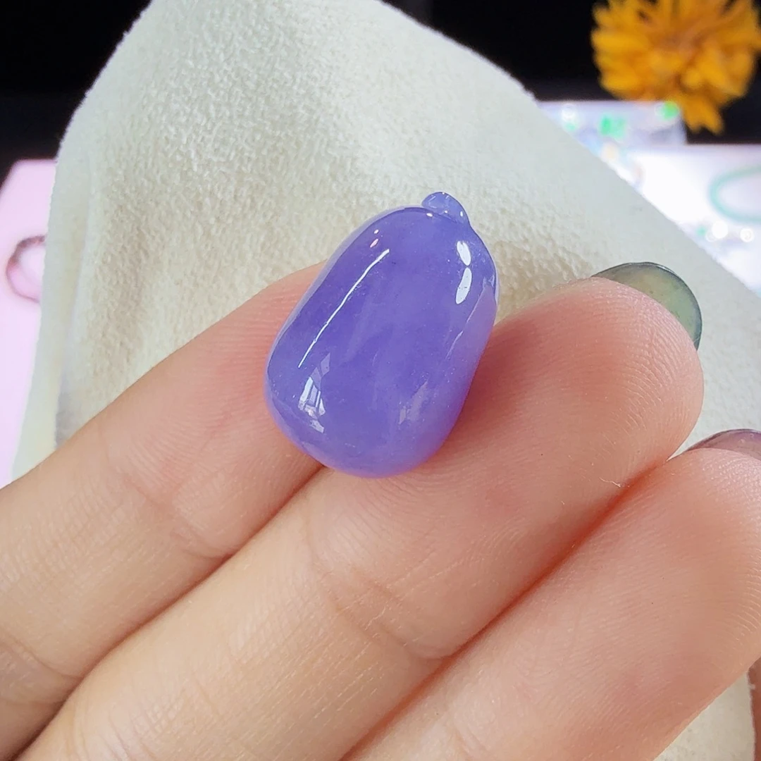 颈饰未镶嵌翡翠胖紫瓜