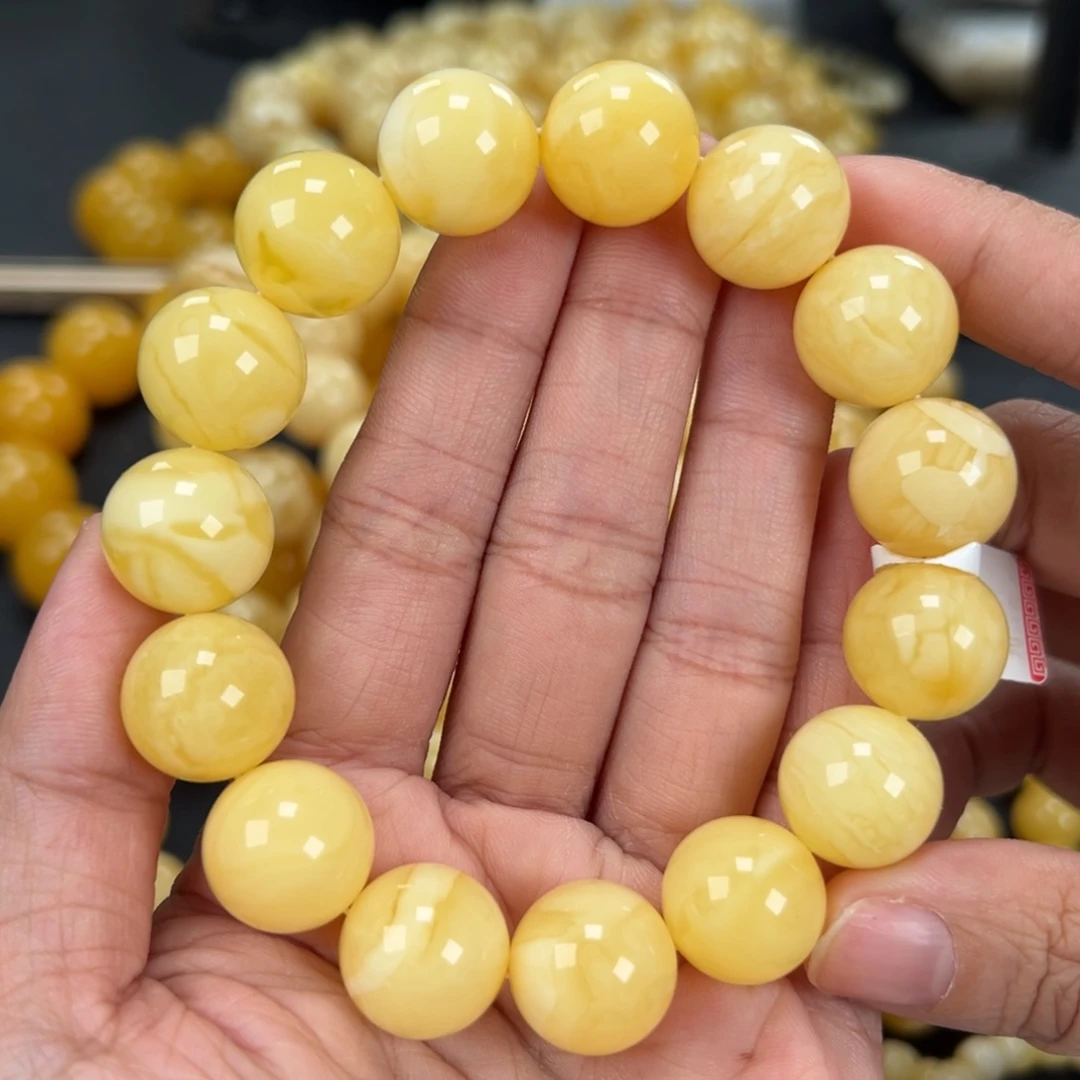 琥珀未镶嵌手链32.6克