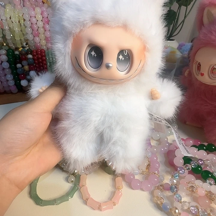 玻璃非金属白色玩偶
