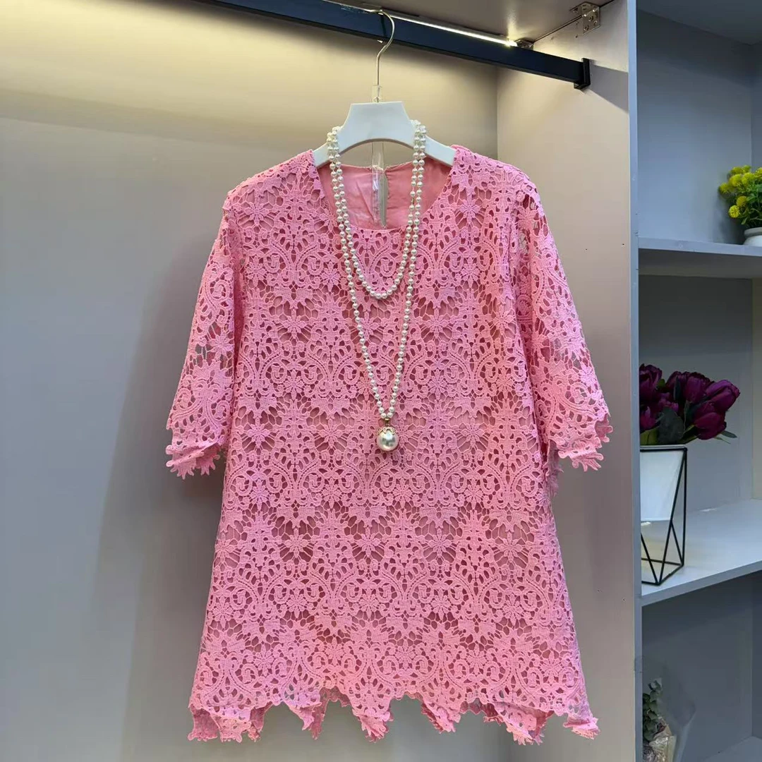 2025年早春新款遮肉显瘦气质百搭镂空设计风格衫