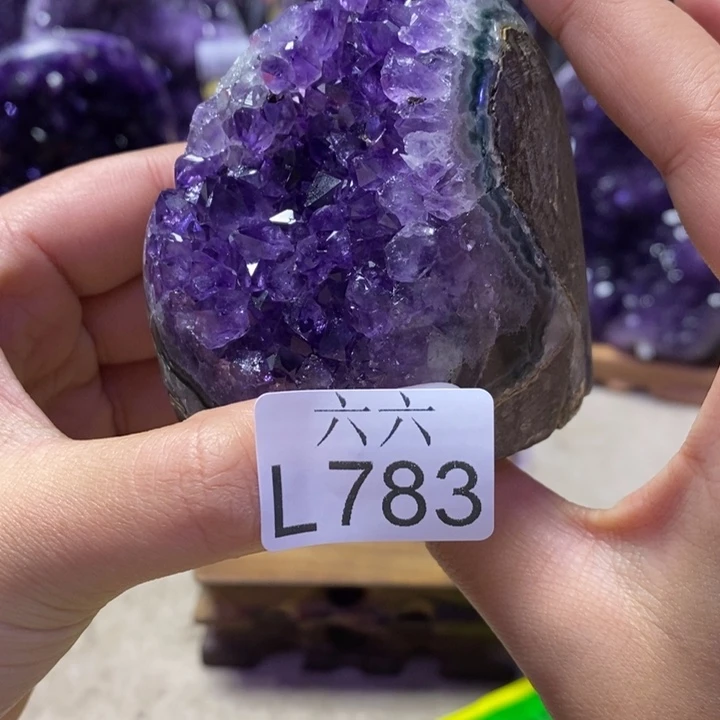 水晶未镶嵌大型摆件（非配饰）