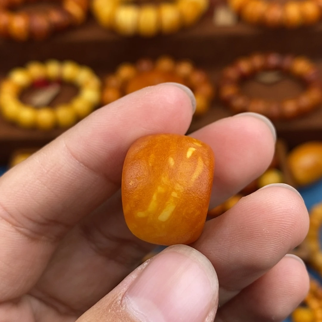 琥珀未镶嵌珠宝奇石