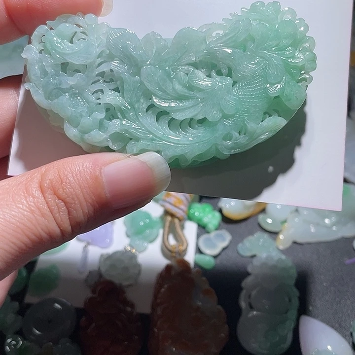 颈饰未镶嵌翡翠天