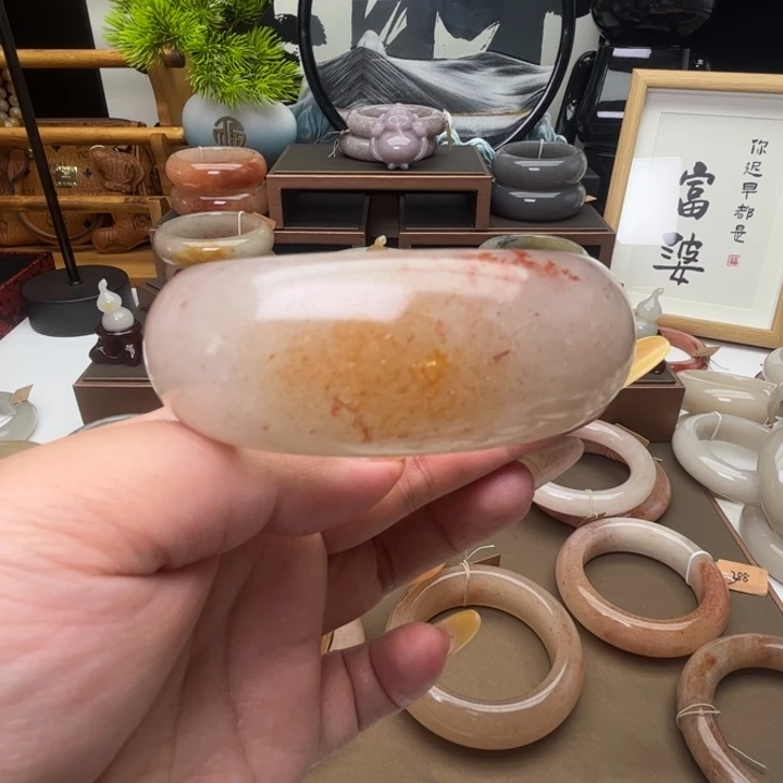止***水合金手镯石英岩玉