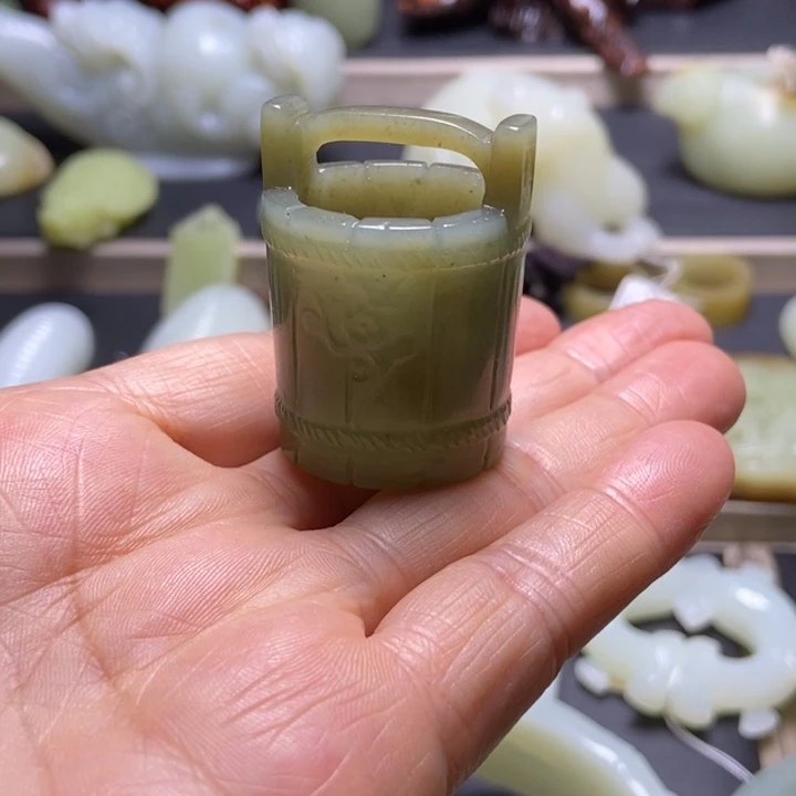 和田玉未镶嵌挂件