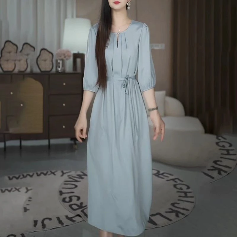 流行气质2025新款夏季收腰显瘦裙子连衣裙遮肚子高贵爆款新款