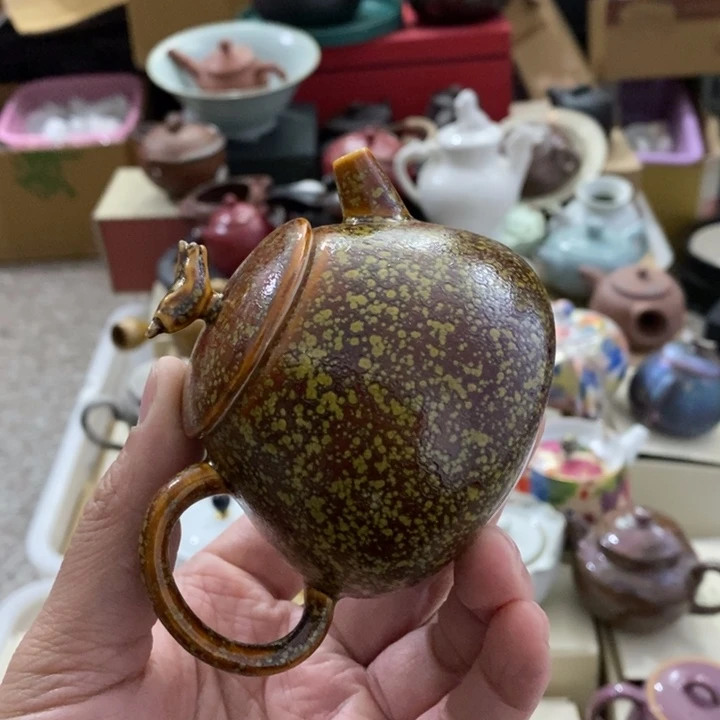 陶瓷艺术品及陶瓷壶