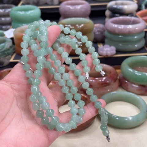 未镶嵌手镯石英质玉