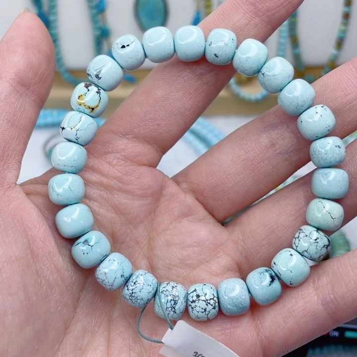 绿松石未镶嵌颈饰