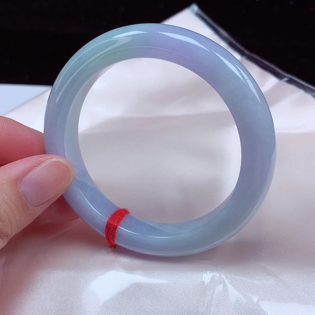 翡翠手镯未镶嵌55圈